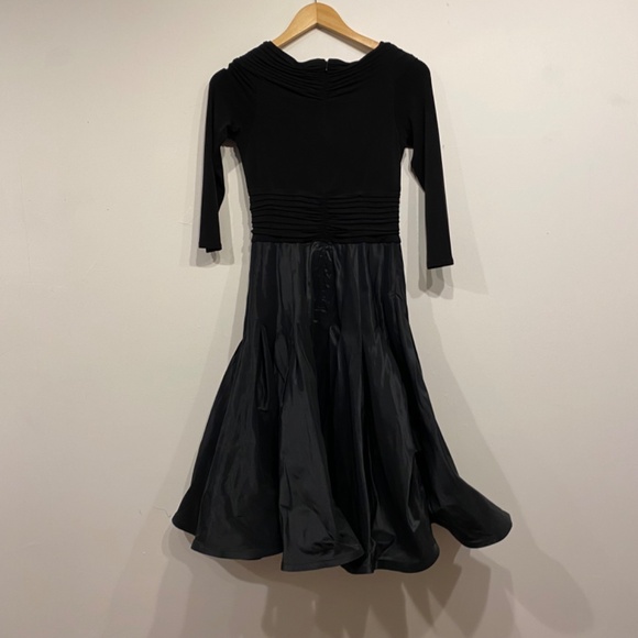 LUXE by CACHE Black Taffeta Puff Skirt Crossover Midi Dress Size 4 - Picture 5 of 5